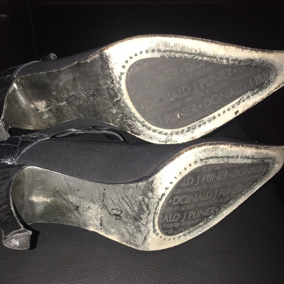 Donald Pliner bootie - Picture 3 of 4